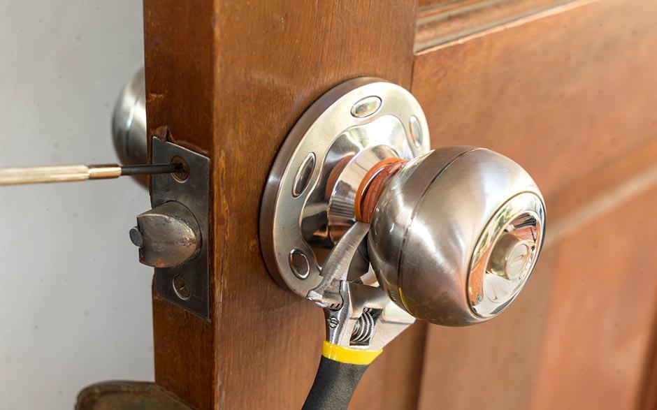 changer serrure porte prix Paris 7